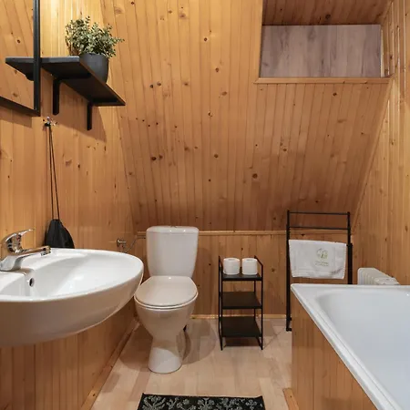 Leśna Sielanka Z Jacuzzi W Lesie Pod Górą Szczebel Relax I Sport Domek alpejski Lubień